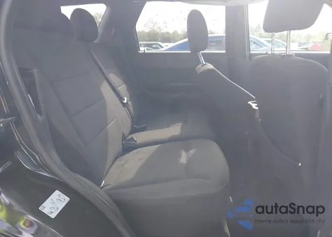 2011 Ford Escape Xlt z USA, uszkodzony, nr VIN 1FMCU0D72BKB74972